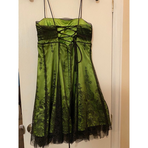 Blondie nites dress - Picture 9 of 10